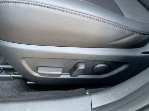 Mazda CX-30 2.0 e-SkyActiv-X Luxury | I-active sense | Schuifdak | Navigatie | Led verlichting | Bose audio |... ActivLease financial lease