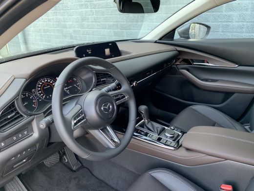 Mazda CX-30 2.0 e-SkyActiv-X Luxury | I-active sense | Schuifdak | Navigatie | Led verlichting | Bose audio |... ActivLease financial lease