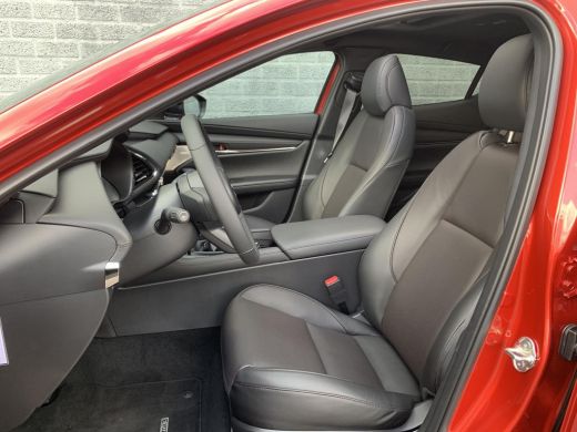 Mazda 3 2.0 E-SkyActiv-X 186 Luxury | Sport-pakket | Schuif-kanteldak | Apple-carplay | 360gr camera | ActivLease financial lease