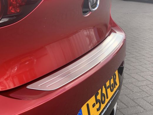 Mazda 3 2.0 E-SkyActiv-X 186 Luxury | Sport-pakket | Schuif-kanteldak | Apple-carplay | 360gr camera | ActivLease financial lease