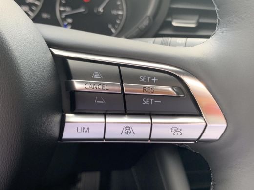 Mazda 3 2.0 E-SkyActiv-X 186 Luxury | Sport-pakket | Schuif-kanteldak | Apple-carplay | 360gr camera | ActivLease financial lease