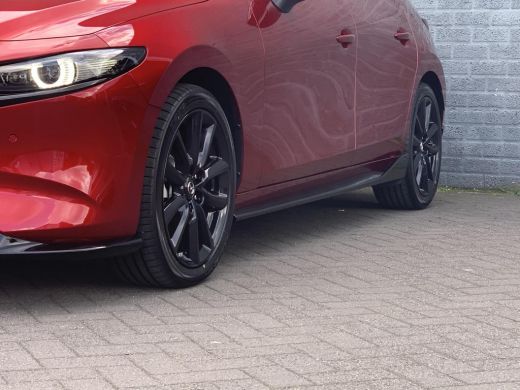 Mazda 3 2.0 E-SkyActiv-X 186 Luxury | Sport-pakket | Schuif-kanteldak | Apple-carplay | 360gr camera | ActivLease financial lease