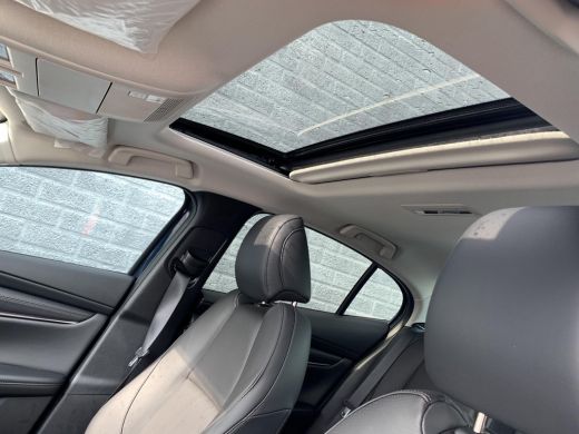 Mazda 3 2.0 E-SkyActiv-X 186 Luxury | Navigatie | Led verlichting | Bose audio | Lederen bekleding | Airc... ActivLease financial lease