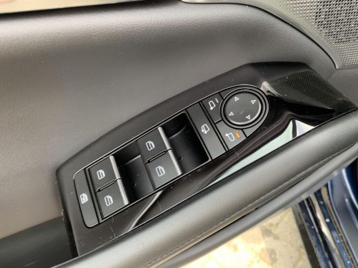 Mazda 3 2.0 E-SkyActiv-X 186 Luxury | Navigatie | Led verlichting | Bose audio | Lederen bekleding | Airc... ActivLease financial lease