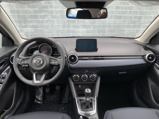 Mazda 2 1.5 Skyactiv-G Luxury | I-Active sense | Navigatie | Airco (automatisch) | Cruise control | Achte... ActivLease financial lease