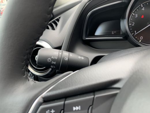 Mazda 2 1.5 Skyactiv-G Luxury | I-Active sense | Navigatie | Airco (automatisch) | Cruise control | Achte... ActivLease financial lease