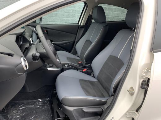 Mazda 2 1.5 Skyactiv-G Signature | Navigatie | Airco (automatisch) | Cruise control adaptive |  360 gr. c... ActivLease financial lease