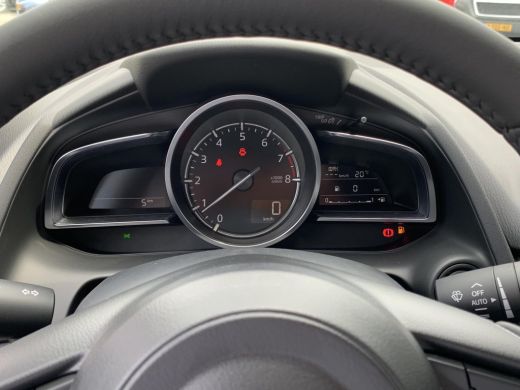 Mazda 2 1.5 Skyactiv-G Signature | Navigatie | Airco (automatisch) | Cruise control adaptive |  360 gr. c... ActivLease financial lease