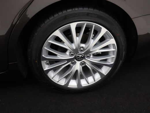 Toyota Camry premium ActivLease financial lease