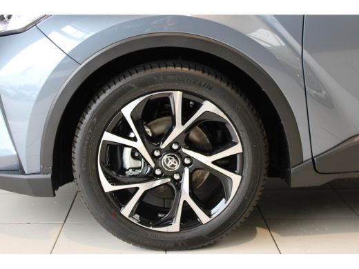 Toyota C-HR 1.8 Hybrid Dynamic ActivLease financial lease