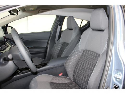 Toyota C-HR 1.8 Hybrid Dynamic ActivLease financial lease