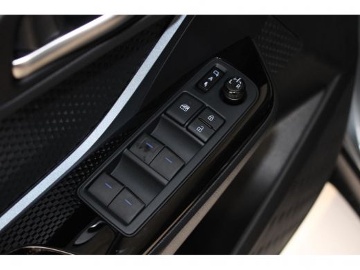 Toyota C-HR 1.8 Hybrid Dynamic ActivLease financial lease