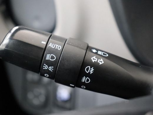 Toyota Yaris 1.5 Hybrid Dynamic Bi-Tone ActivLease financial lease