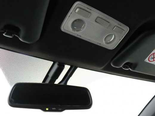 Toyota Yaris 1.5 Hybrid Dynamic Bi-Tone ActivLease financial lease