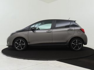 Toyota Yaris 1.5 Hybrid Dynamic Bi-Tone