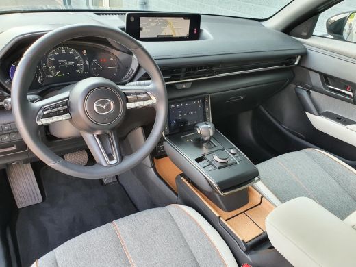 Mazda MX-30 E-Skyactiv 145 Luxury | 8% Bijtelling | Incl BTW !!! | Apple Carplay | Navi | ActivLease financial lease
