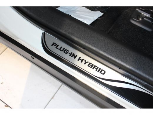 Toyota RAV4 2.5 Plug-In Hybrid AWD Bi-Tone Plus ActivLease financial lease