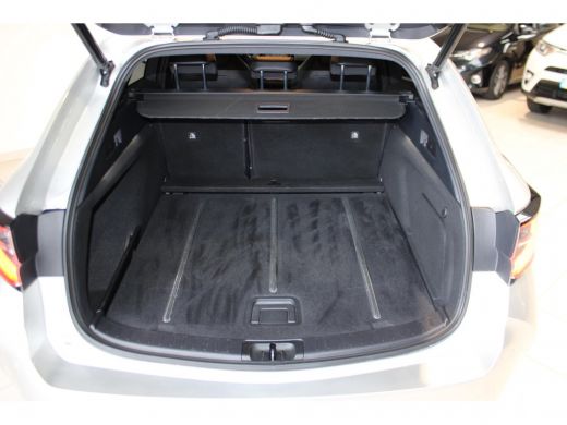 Toyota Corolla Touring Sports 2.0 Hybrid Executive JBL ActivLease financial lease