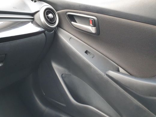 Mazda 2 1.5 Skyactiv-G SkyLease GT AUTOMAAT | Navigatie | Airco (automatisch) | Stoelverwarming | Apple C... ActivLease financial lease