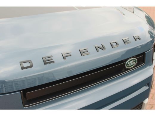 Land Rover Defender 3.0 D300 110 MHEV 3 Pers. Grijs Kenteken Kahn velgen + BFGoodridge banden ActivLease financial lease