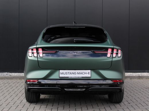 Ford Mustang Mach-E 75kWh AWD Premium met PANORAMADAK | MAT GROEN ActivLease financial lease