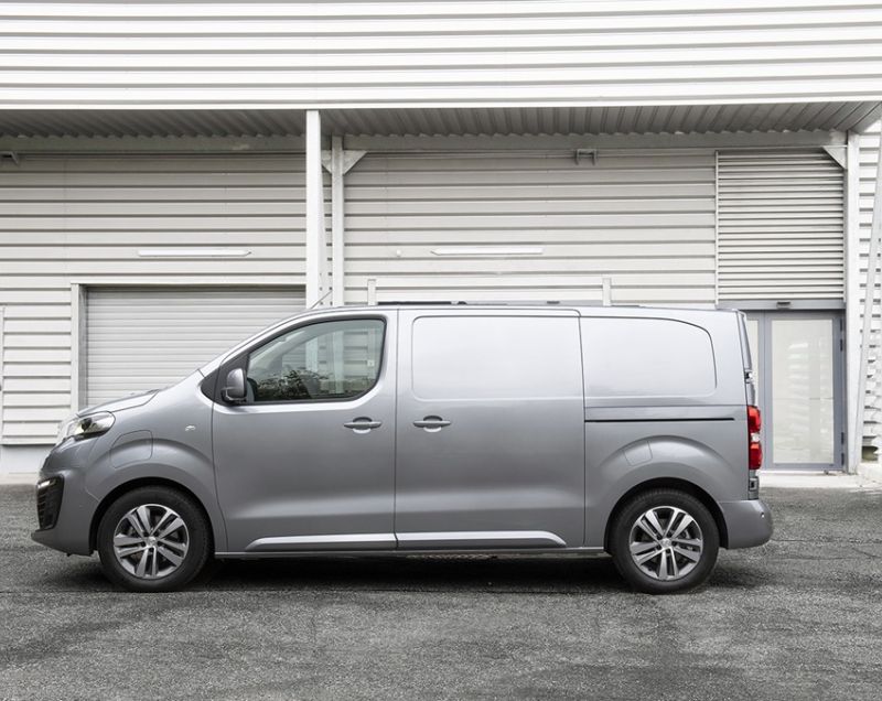 Peugeot Expert 75kWh L2 Standard