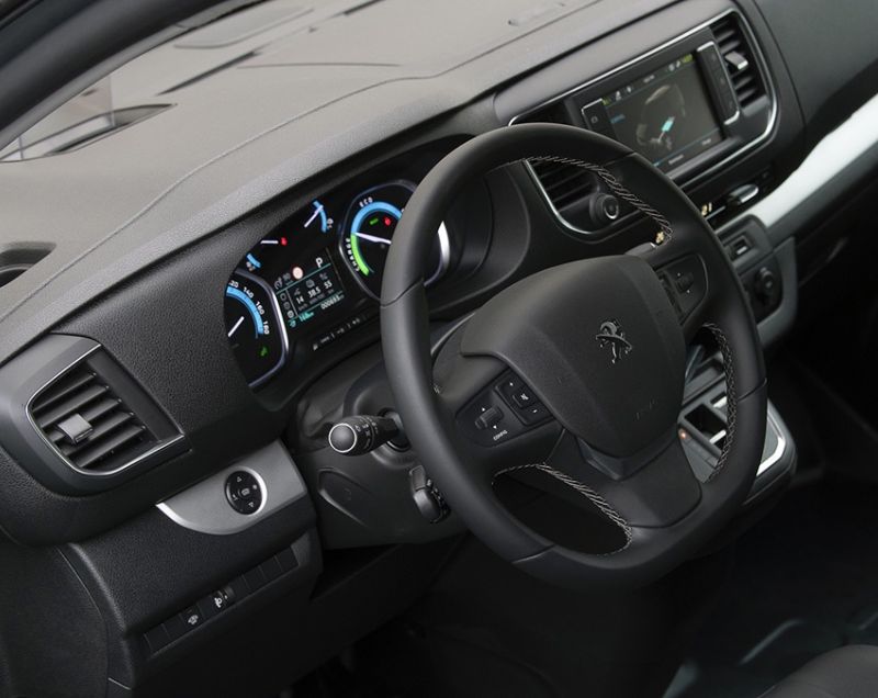 Peugeot Expert 50kWh L2 Standard INCL AIRCO + CRUISE CONTROL Peugeot Expert 50kWh L2 Standard INCL AIRCO + CRUISE CONTROL