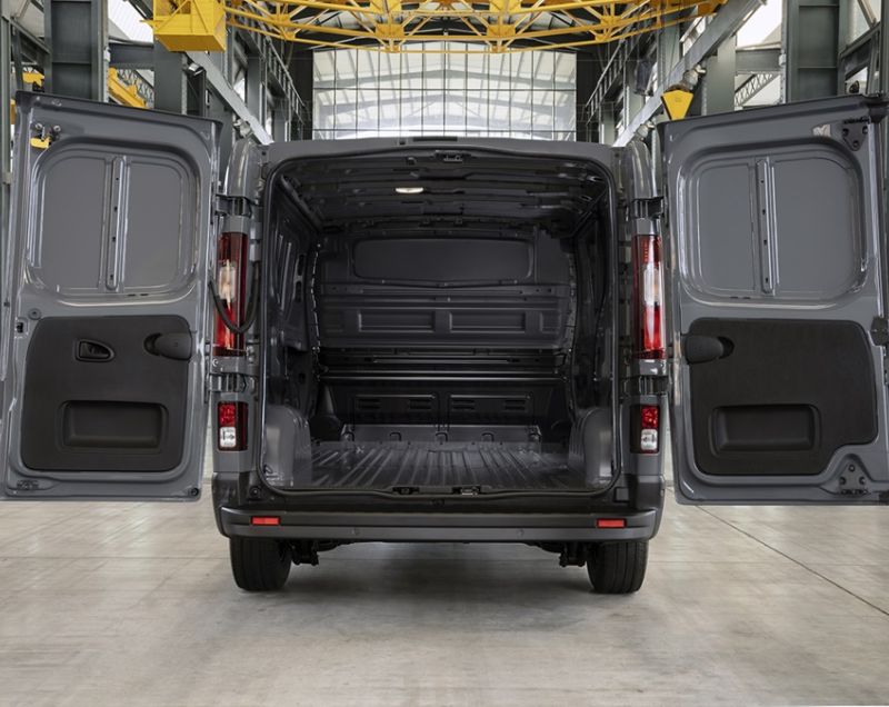 Nissan Primastar 2.0dci l1h1 3.0t acenta 130