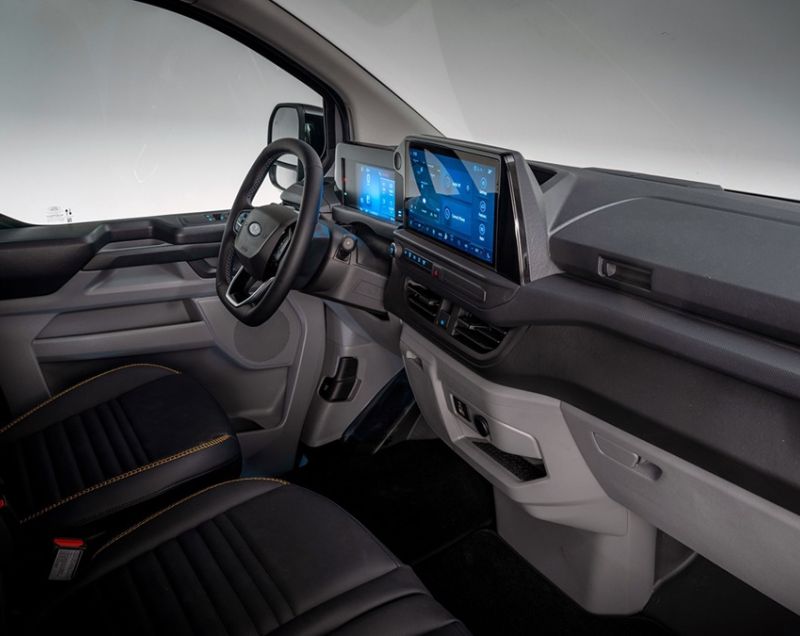 Ford Transit Custom 2.0tdci L1H1 340 Trend 130 PK, Frozen White + ACHTERUITRIJCAMERA / TREKHAAK