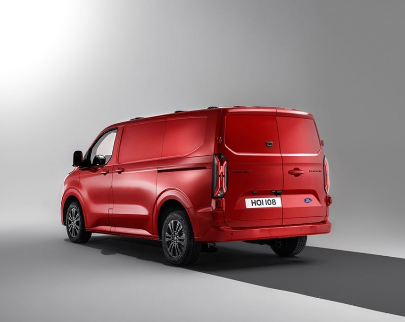 Ford Transit Custom 2.0tdci L1H1 340 Trend 130 PK, Frozen White + ACHTERUITRIJCAMERA / TREKHAAK