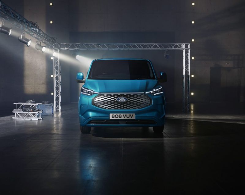 Ford Transit Custom 2.5 Plug-in Hybride L1H1 e-CVT automaat