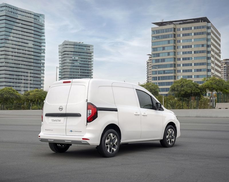 Nissan Townstar 45kWh L1 121 PK Acenta INCL 22 kW LADER - AANRADER!