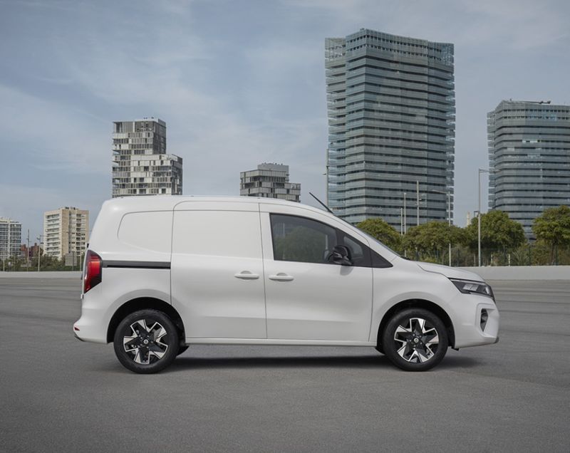 Nissan Townstar 45kWh L1 121 PK Acenta INCL 22 kW LADER - AANRADER!