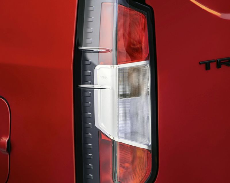 Ford Transit Courier 43.6kWh ev limited 100kW aut