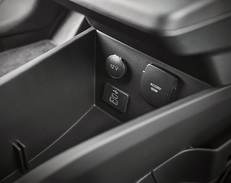 Ford Transit Courier 43.6kWh ev limited 100kW aut