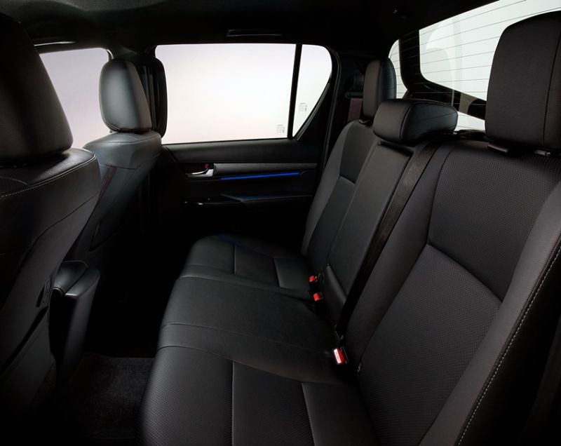Toyota Hi-lux 2.8d-4d xc 4wd invincible 150kW aut