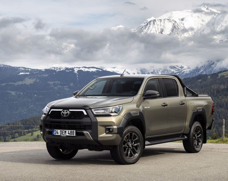 Toyota Hi-lux 2.8d-4d xc 4wd invincible 150kW aut