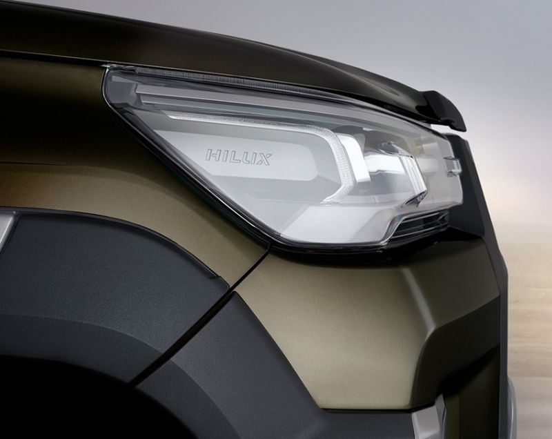 Toyota Hi-lux 2.8d-4d xc 4wd professional 150kW aut Toyota Hi-lux 2.8d-4d xc 4wd professional 150kW aut