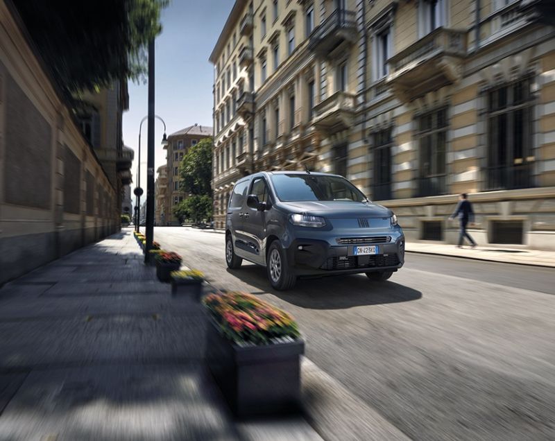 Fiat Doblo 50kWh ev l2 800 100kW aut