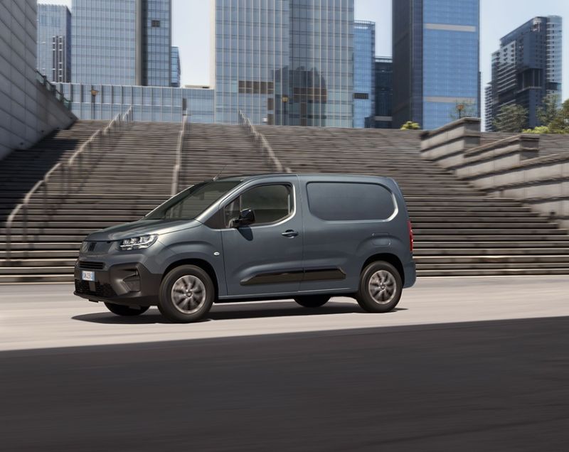 Fiat Doblo 50kWh ev l1 100kW aut