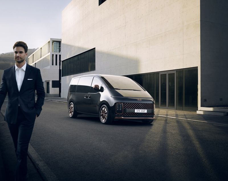 Hyundai Staria 1.6tgdi hev van 165kW