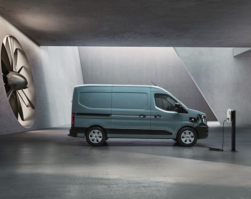 Renault Master 87kWh ev dc l3h2 t35 extra 105kW aut