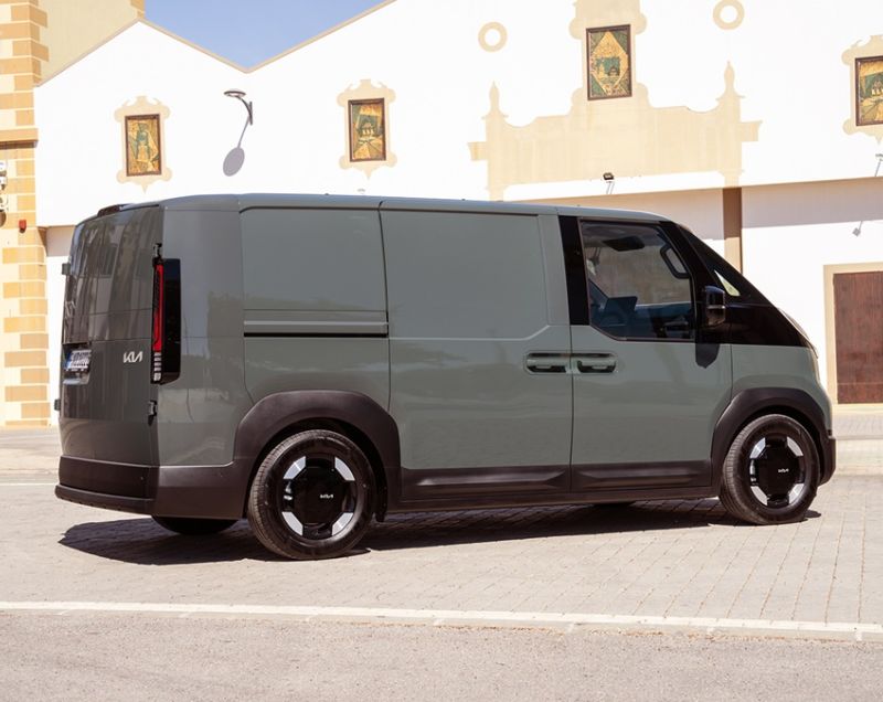 Kia PV5 43.3kWh ev l2h1 essential 89.4kW