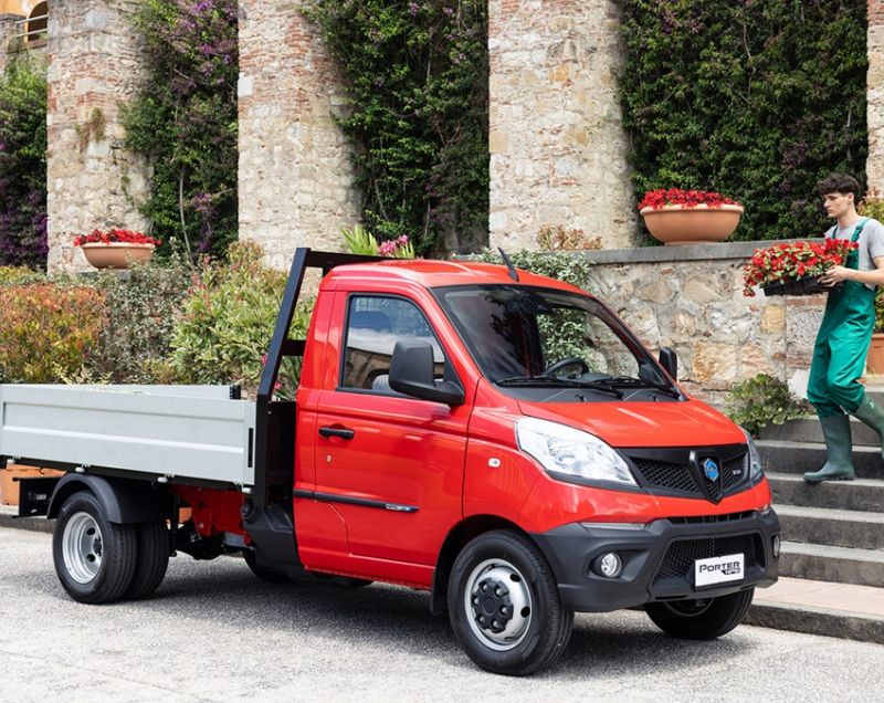 Piaggio Porter 42kWh ev achteroverkipper kort aut Piaggio Porter 42kWh ev achteroverkipper kort aut