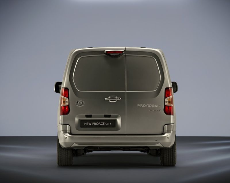 Toyota ProAce City 50kWh ev l2 long challenger 100kW aut