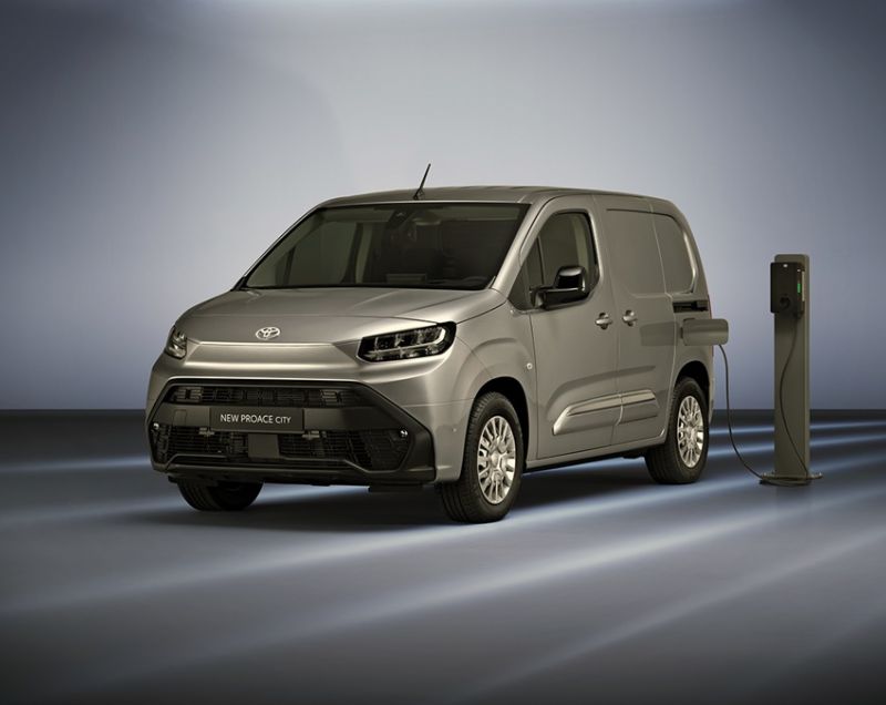 Toyota ProAce City 50kWh ev l2 long challenger 100kW aut