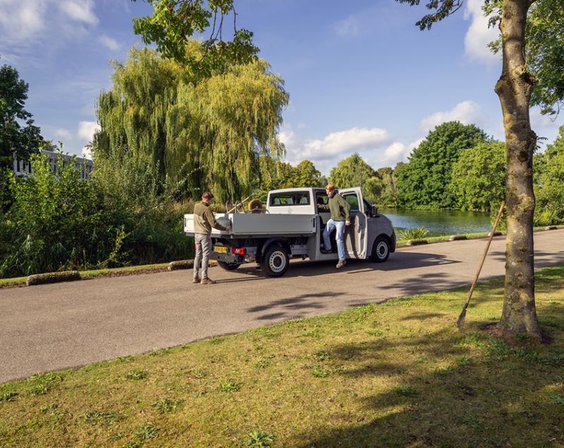 Volkswagen Transporter 71kWh ev 32 l2h1 cdc 100kW rwd aut