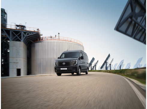 Nissan Interstar (Gesloten bestel)