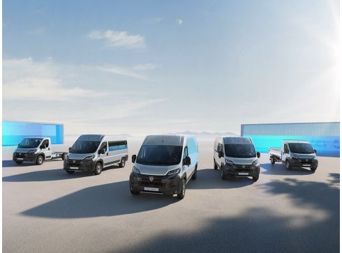 Peugeot Boxer 110kWh ev 35 l4h3 205kW zwaar aut Peugeot Boxer 110kWh ev 35 l4h3 205kW zwaar aut