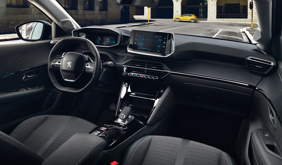 Peugeot e-208 interieur